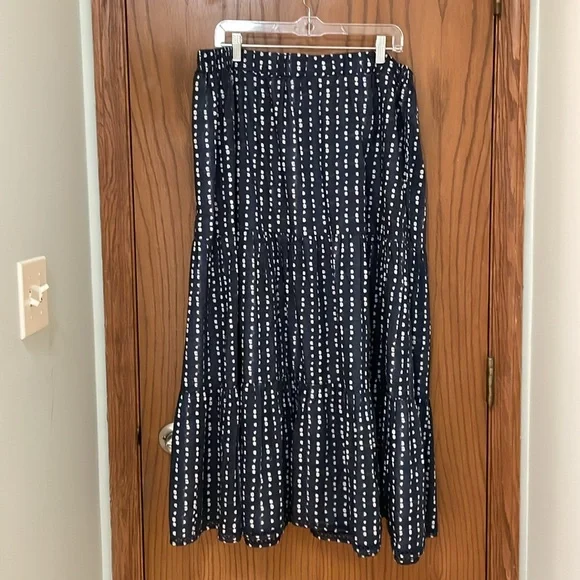 LANE BRYANT NWT Womens Size 18/20 Blue White Printed Tiered Cotton Maxi Skirt - Picture 4 of 12